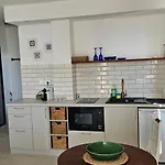 Апартамент Cozy Sea View Созопол