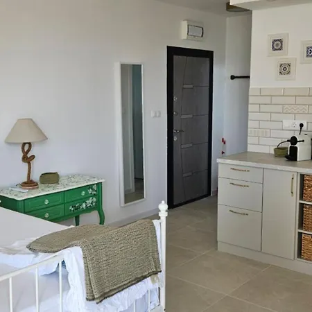 Cozy Sea View Szozopol