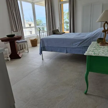 Cozy Sea View * Szozopol