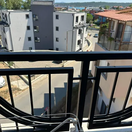 Cozy Sea View Apartman Szozopol