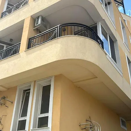 Cozy Sea View * Szozopol