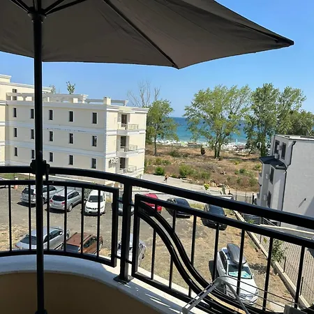 Апартаменты Cozy Sea View